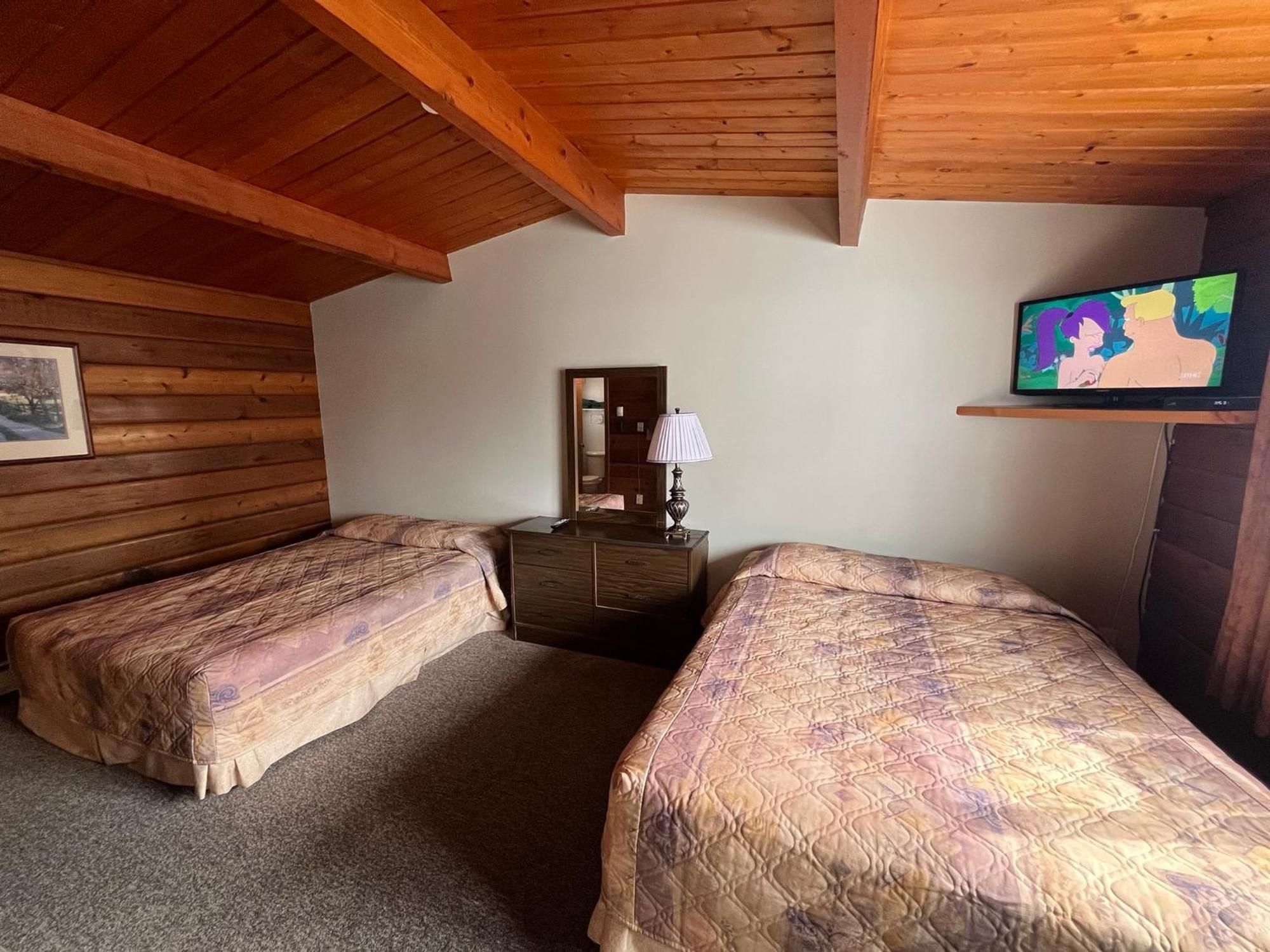 Raccoon Lodge Motel Sylvan Lake Ngoại thất bức ảnh