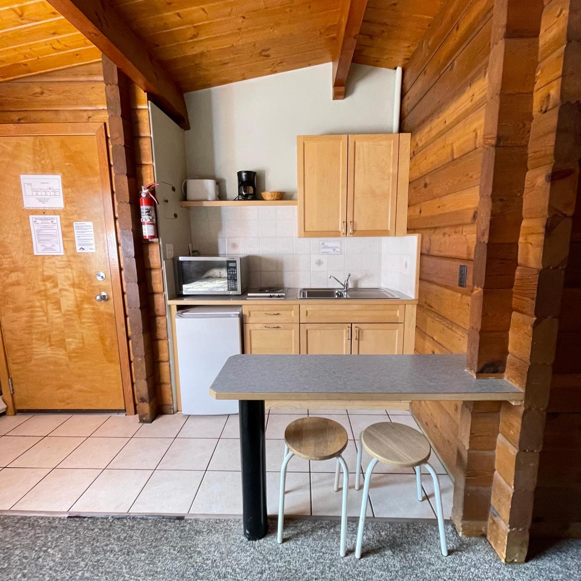 Raccoon Lodge Motel Sylvan Lake Ngoại thất bức ảnh